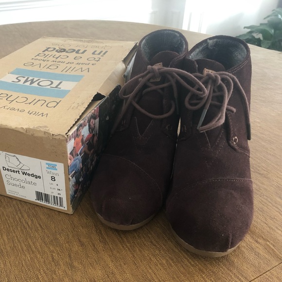 Toms Shoes - TOMS Desert Wedge in size 8